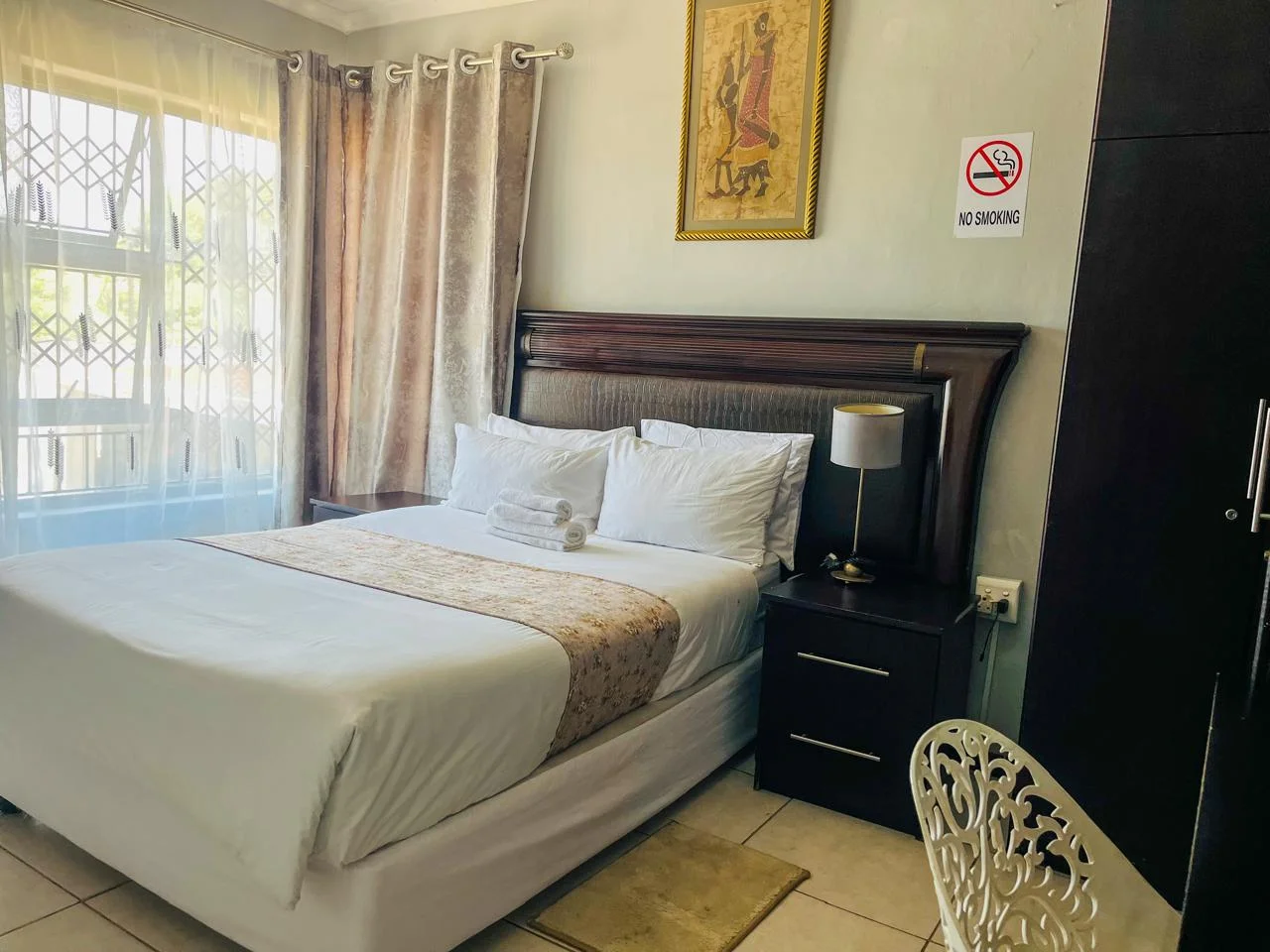 Enhle Bed and Breakfast