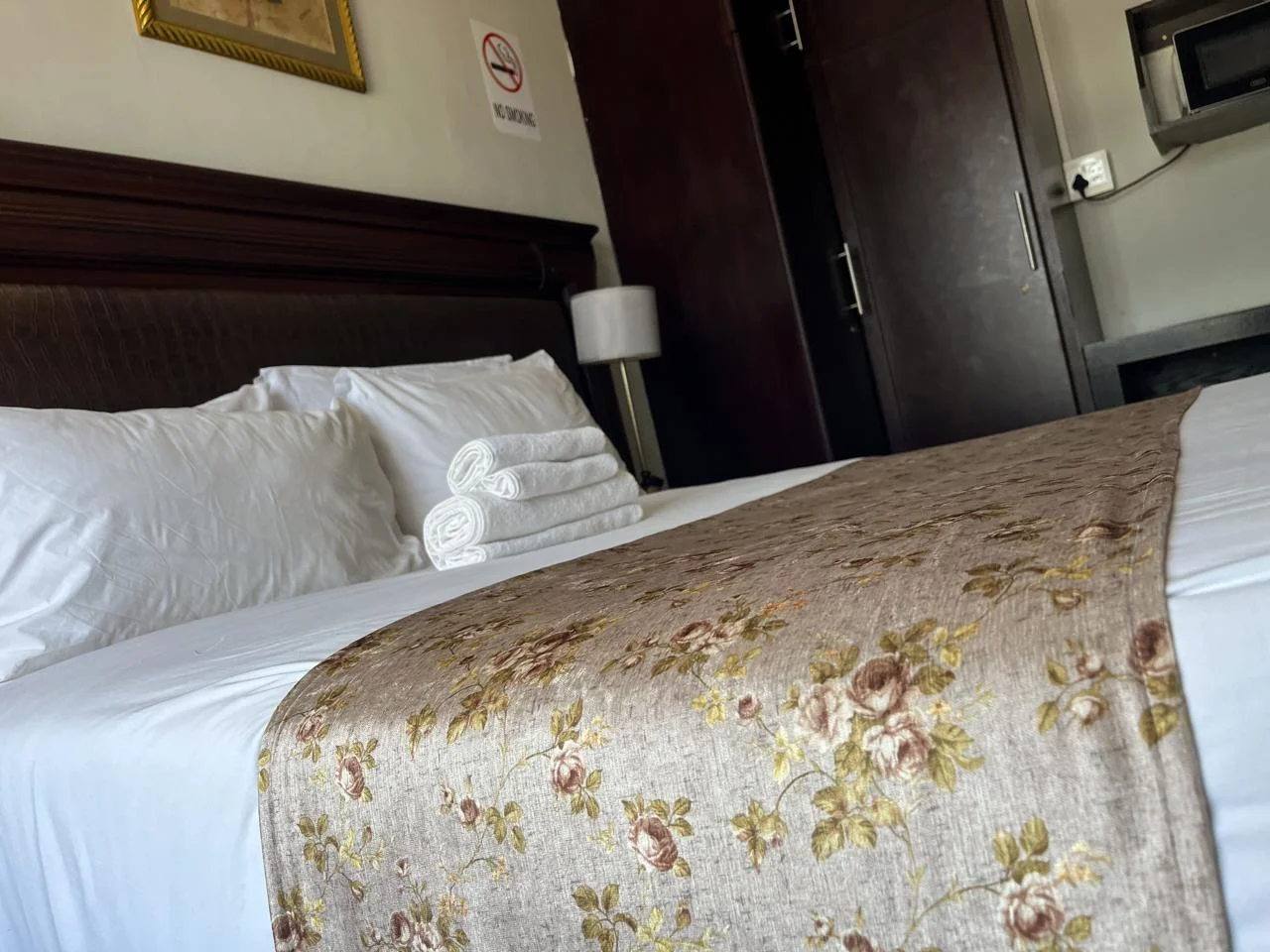 Enhle Bed and Breakfast