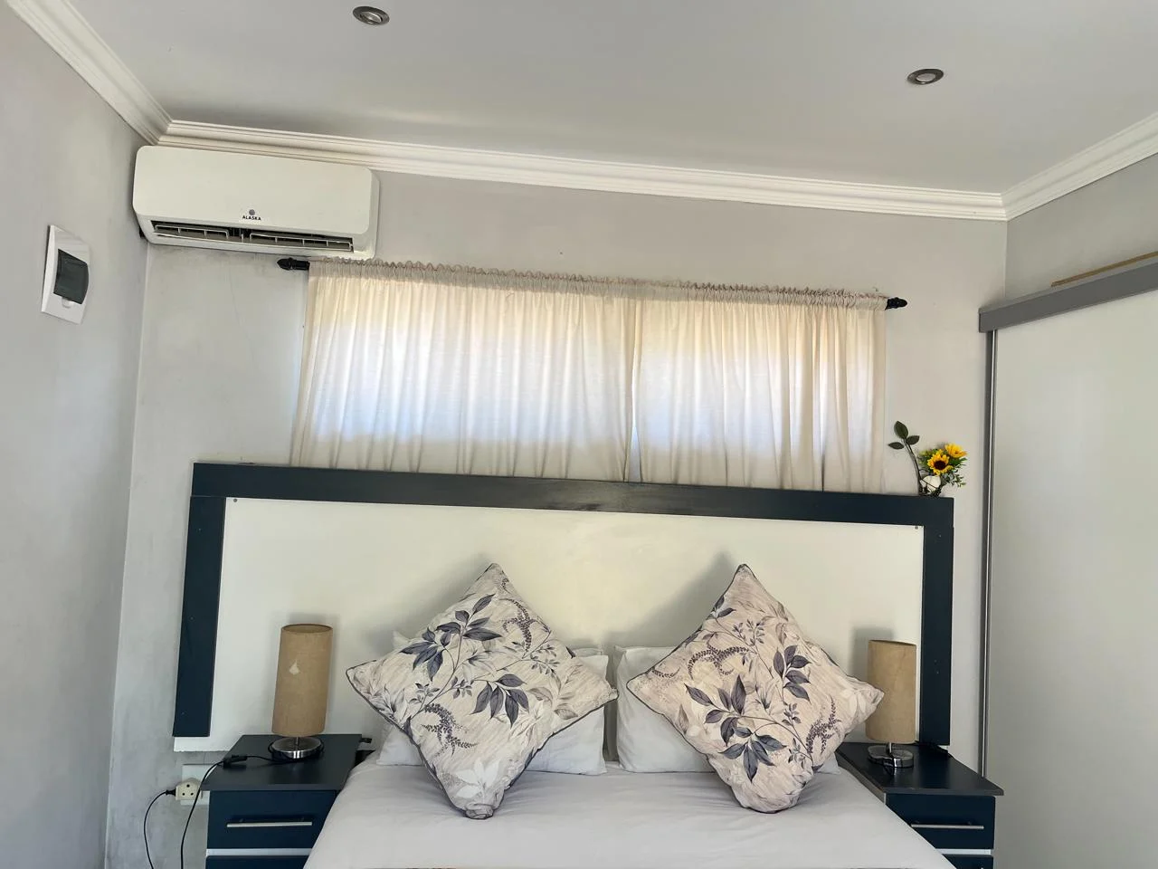 Enhle Bed and Breakfast