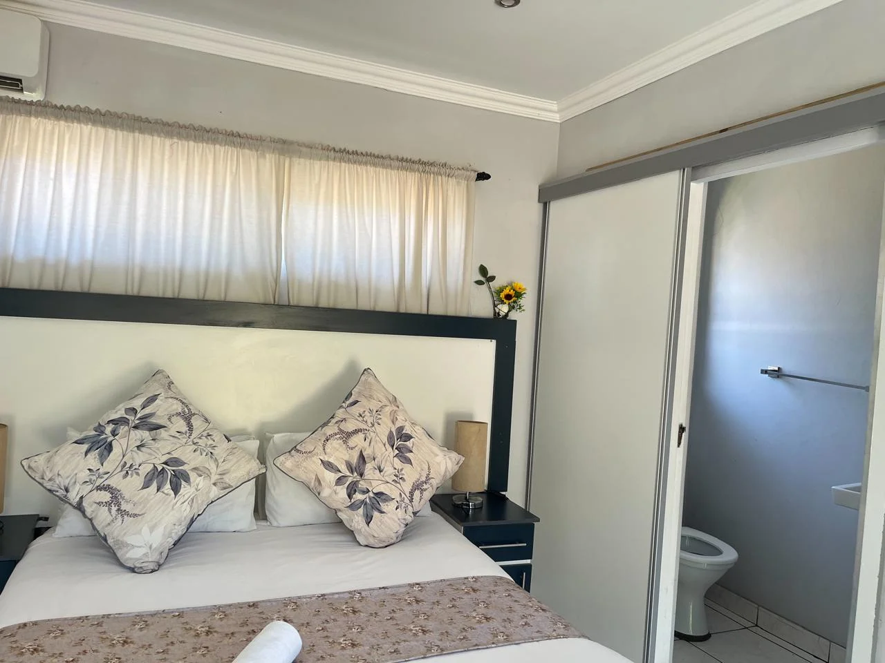 Enhle Bed and Breakfast