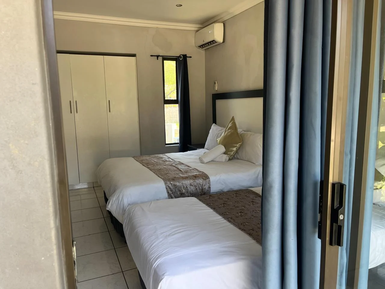 Enhle Bed and Breakfast