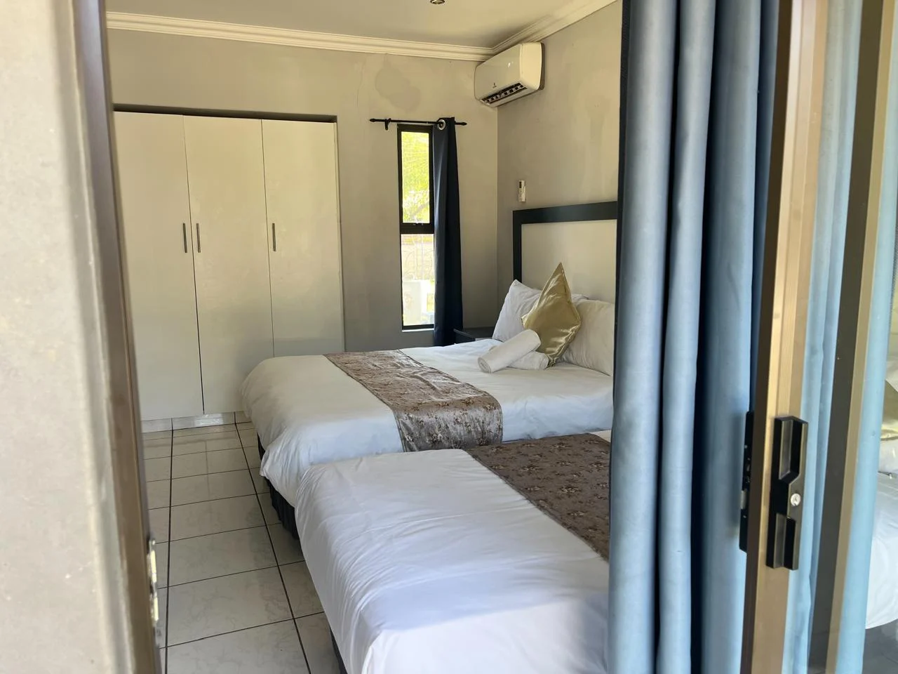 Enhle Bed and Breakfast