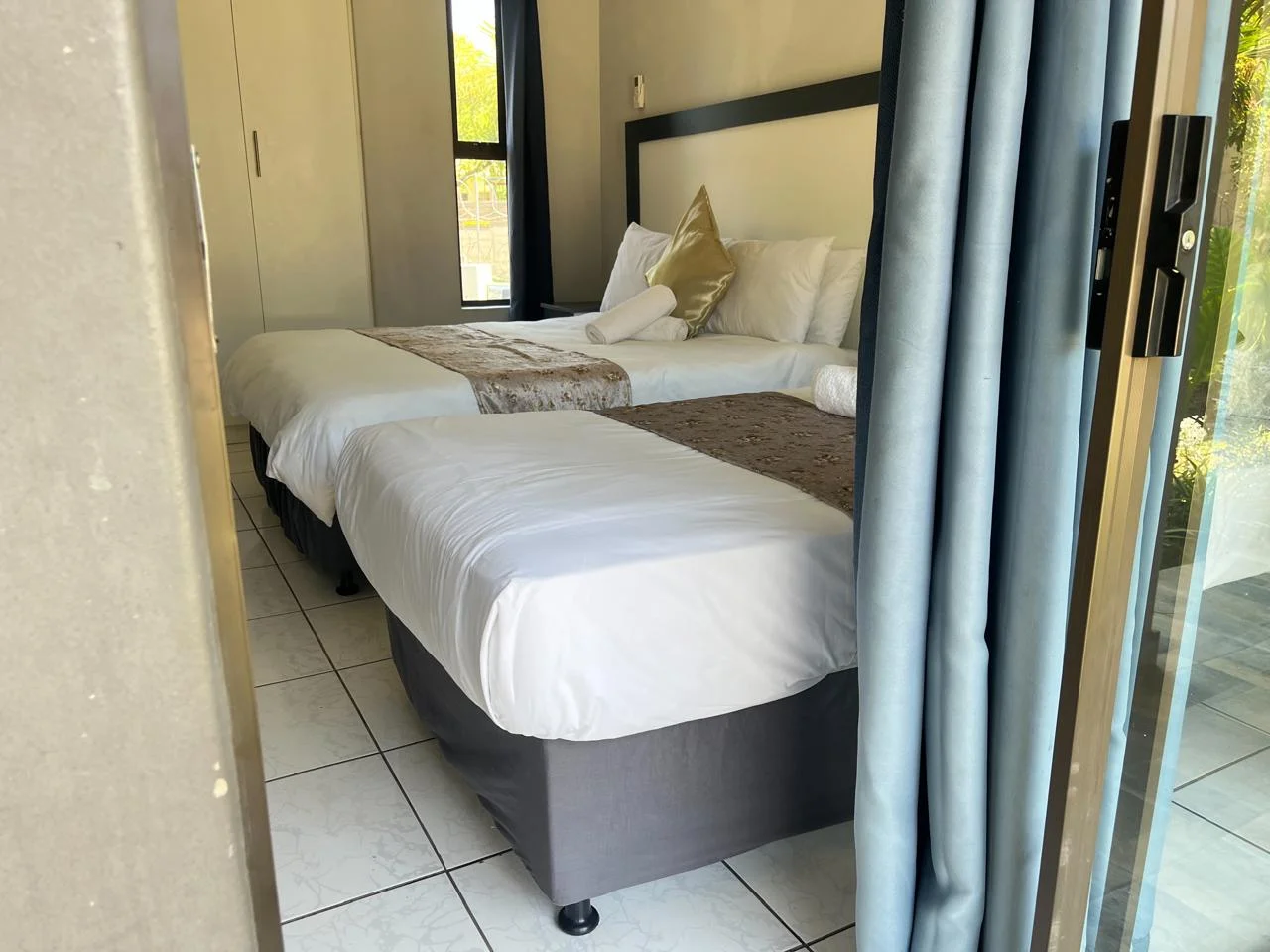 Enhle Bed and Breakfast