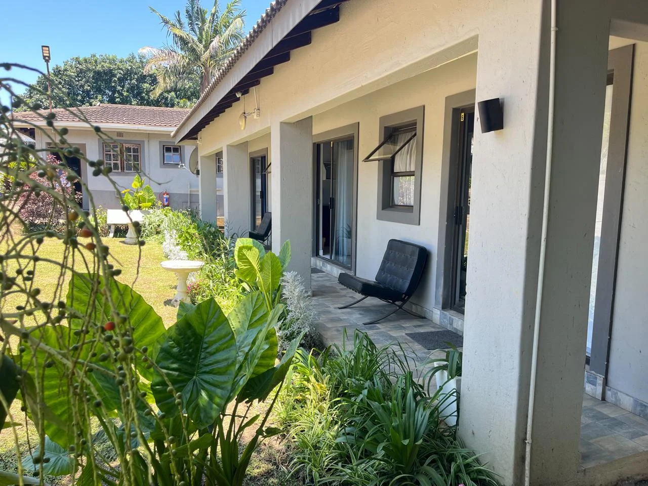 Enhle Bed and Breakfast