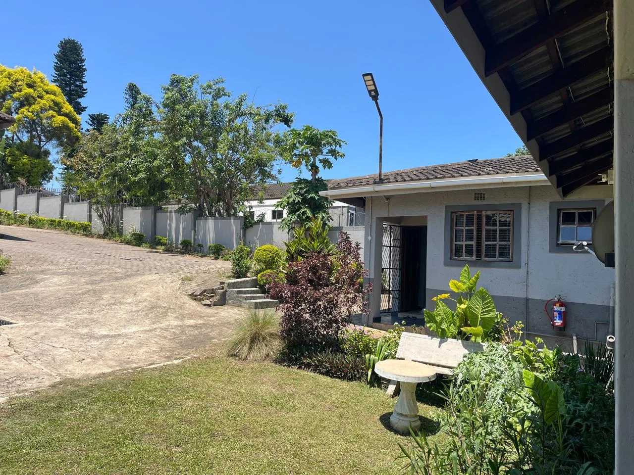 Enhle Bed and Breakfast